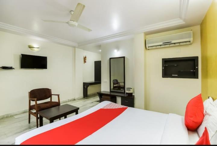 Hotel Asopalav Ambaji Buitenkant foto